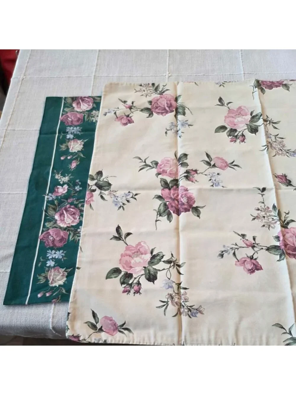 Vintage floral pillowcases standard size approximately 23